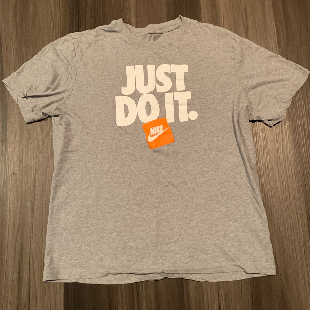 Nike T-shirt